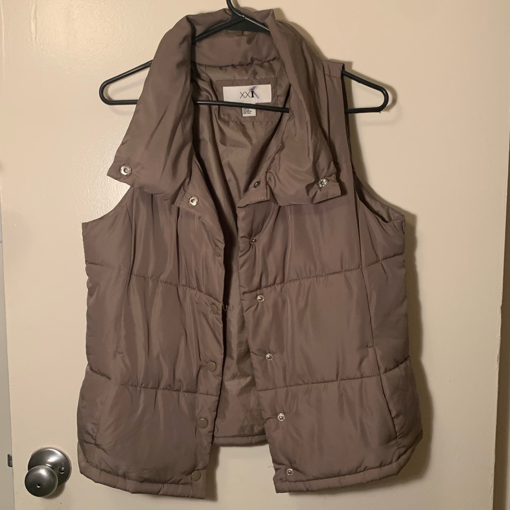 XX1 Tan Vest